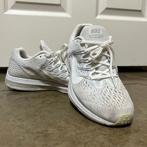 Nike Winflo 5 Running Shoes
